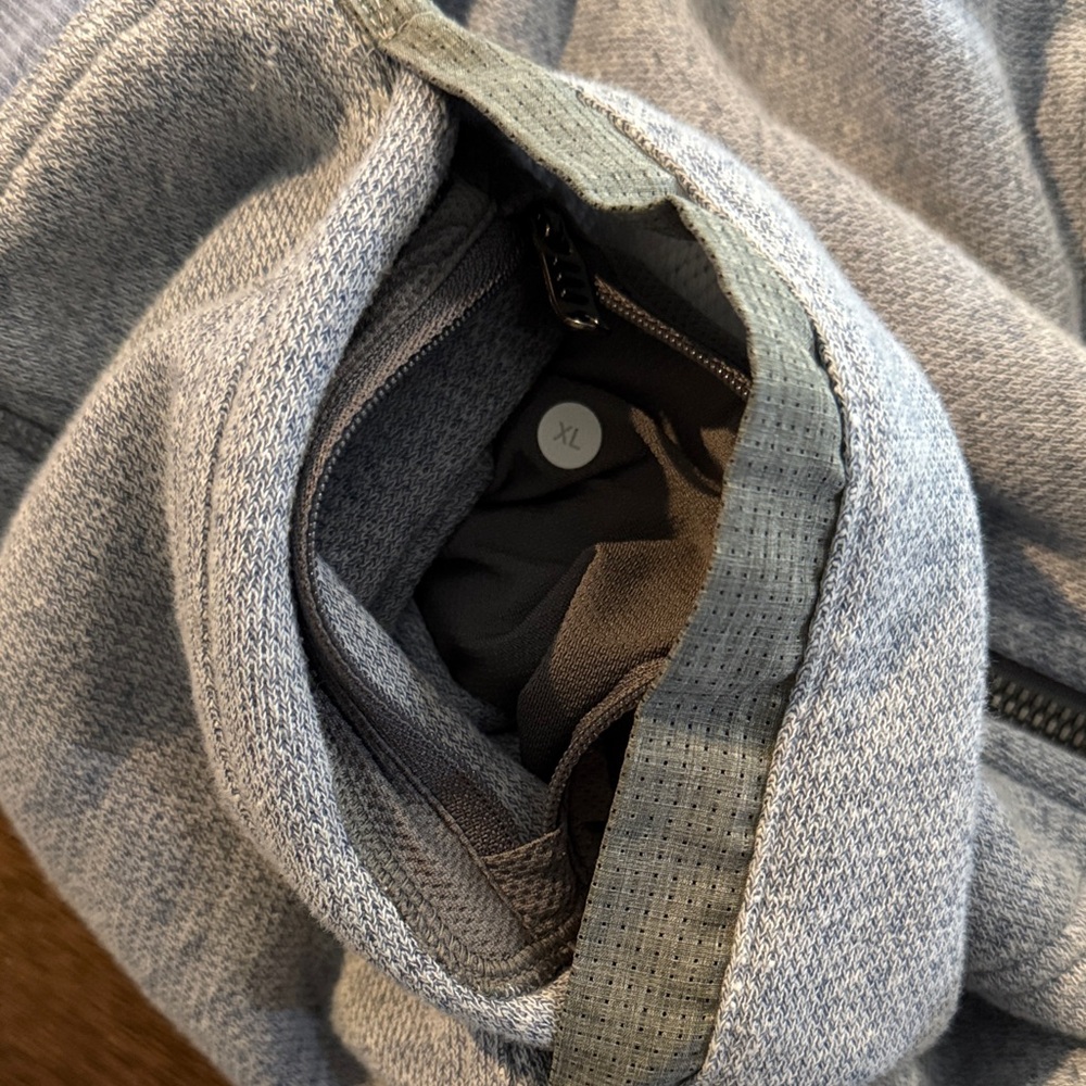 Lululemon athletica Men's Full-Zip Hoodie - Picture 6 of 7